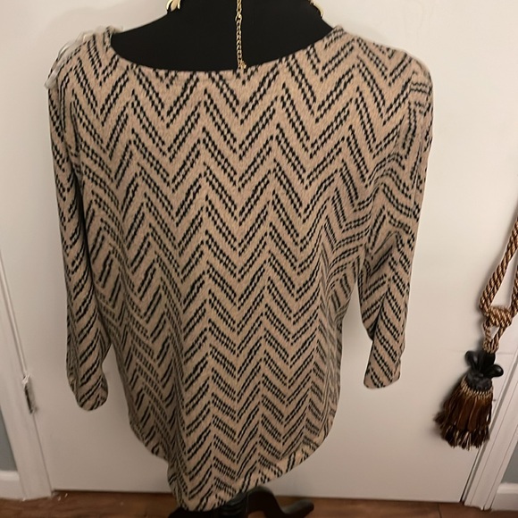 Top - Picture 6 of 7